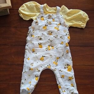 Jessica Simpson Yellow and White Kids Matching Set